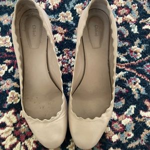 Chloe scalloped pumps